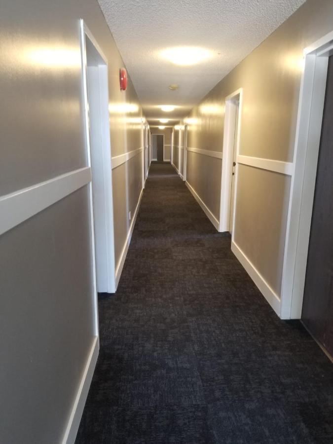 7 Day'S Hotel Lamont Exterior foto